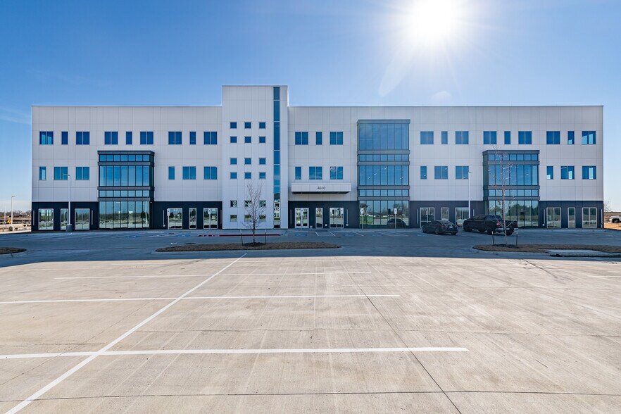 More Photos Of 4650 President George Bush Hwy, Sachse Medical For Lease