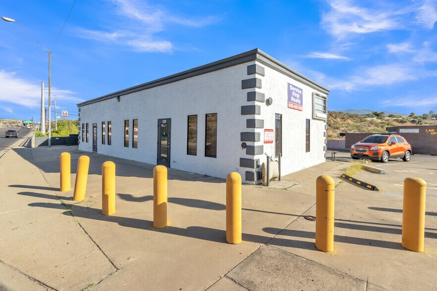 More Photos Of 1600 E Ash St, Globe Medical For Sale