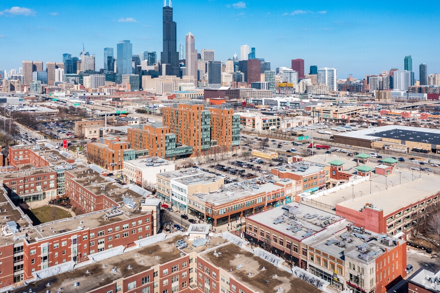 More Photos Of 1252-1322 S Halsted St, Chicago Unknown For Lease
