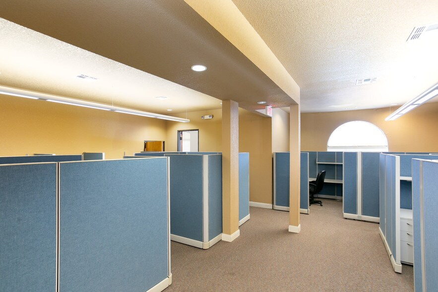 More Photos Of 2634 Kerrybrook Ct, San Antonio Medical For Lease