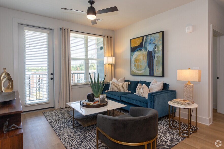 More Photos Of 930 W Mallard Creek Church Rd, Charlotte Apartments For Lease