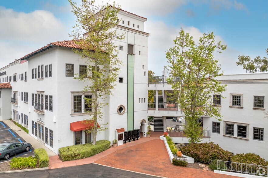 More Photos Of 11770 Bernardo Plaza Ct, San Diego Medical For Lease