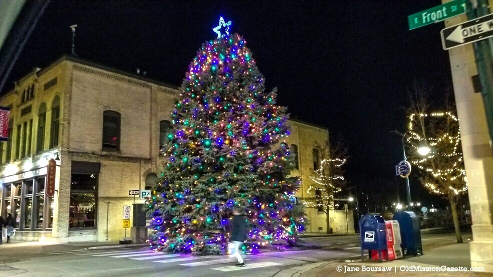 More Photos Of 161 E Front St, Traverse City Storefront Retail Residential For Lease