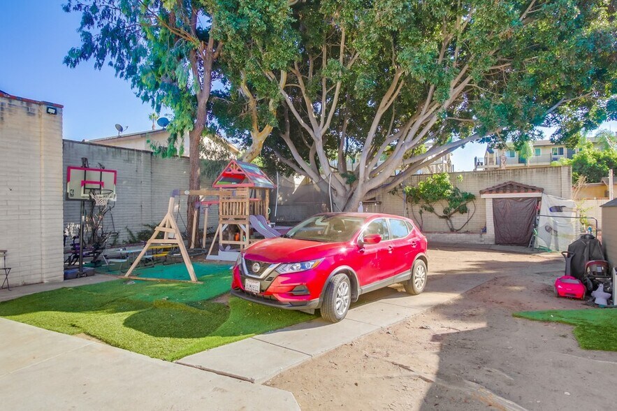 More Photos Of 215 Willie James Jones Ave, San Diego Apartments For Sale