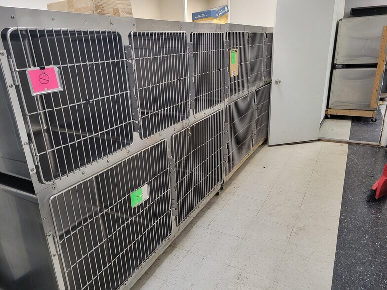 More Photos Of 2920 Mt Vernon Ave, Evansville Storefront Retail Office For Sale