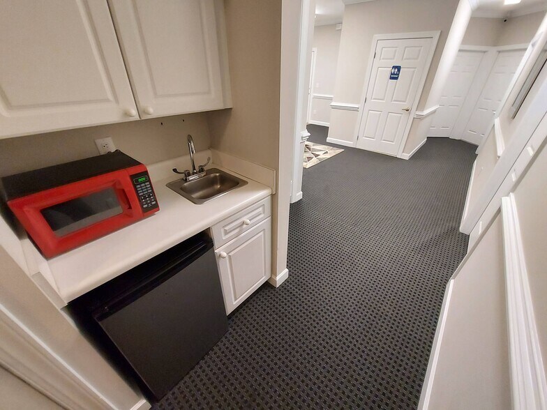 More Photos Of 1310 SE Maynard Rd, Cary Coworking Space