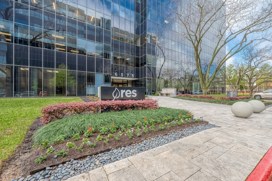 More Photos Of 6575 610 Loop S, Bellaire Office For Sale