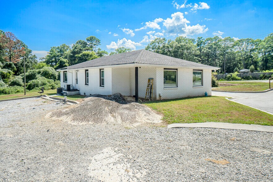 More Photos Of 7336 Lee Rd, Lithia Springs Office Residential For Sale