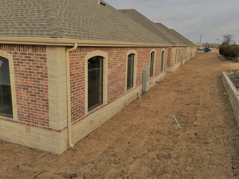 More Photos Of 318 W FM 544, Murphy Medical For Sale