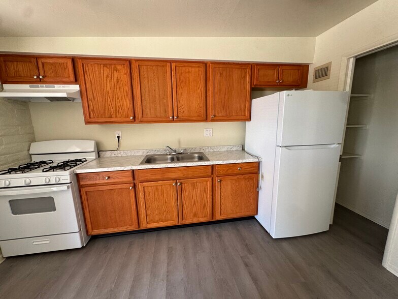 More Photos Of 730 E Limberlost Dr, Tucson Apartments For Sale