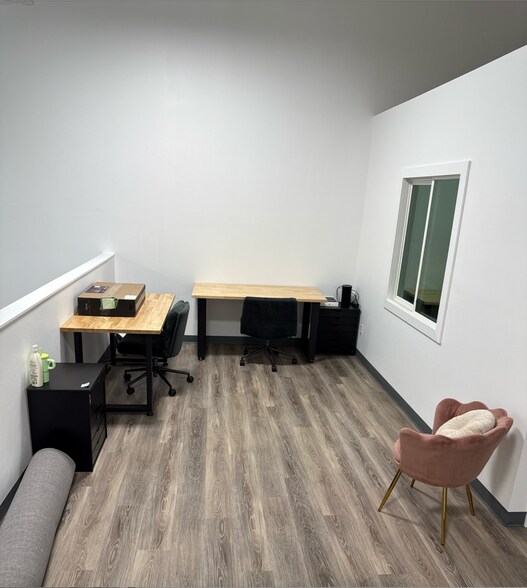 More Photos Of 96 Laura Louise Ln, Bozeman Flex For Lease