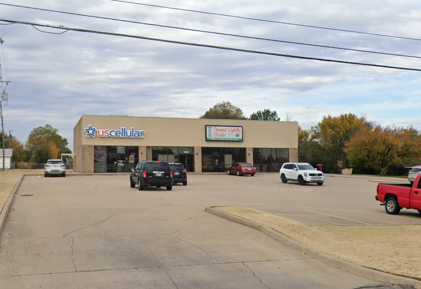 Primary Photo Of 1600 S Wood Dr, Okmulgee Storefront For Sale