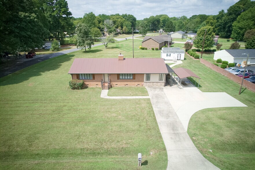 More Photos Of 128 Killian Farm Rd, Stanley Medical For Lease