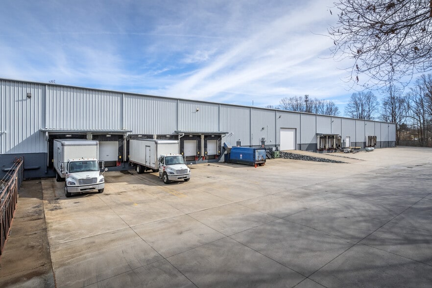 More Photos Of 4300 Old Greensboro Rd, Winston-Salem Warehouse For Lease