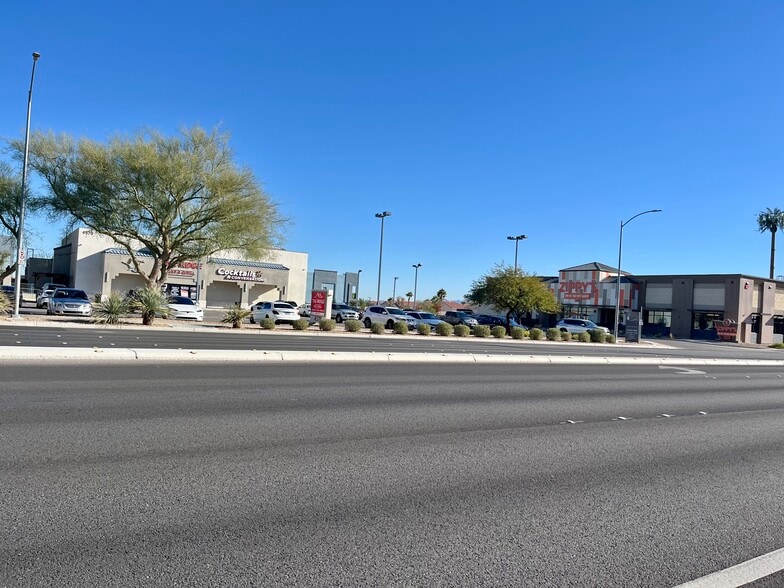 More Photos Of 4520 Hualapai Way, Las Vegas Unknown For Lease