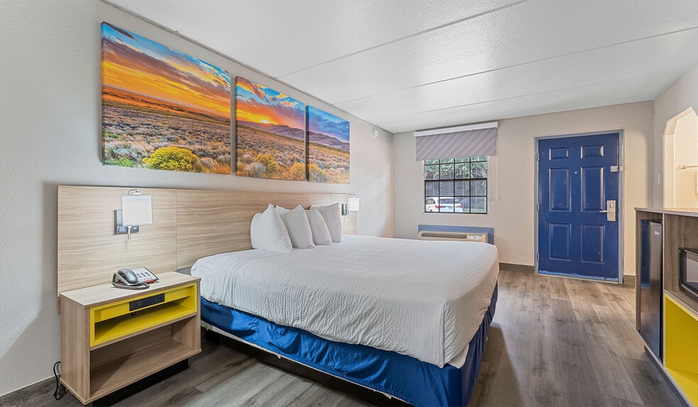 More Photos Of 11002 Northwest Fwy, Houston Hotel For Sale