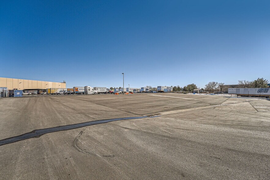 More Photos Of 7019 S Jordan Rd, Centennial Warehouse For Lease