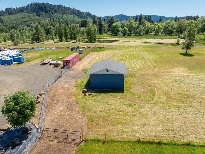 More Photos Of 215 Lawson Ln, Tenmile Warehouse For Sale
