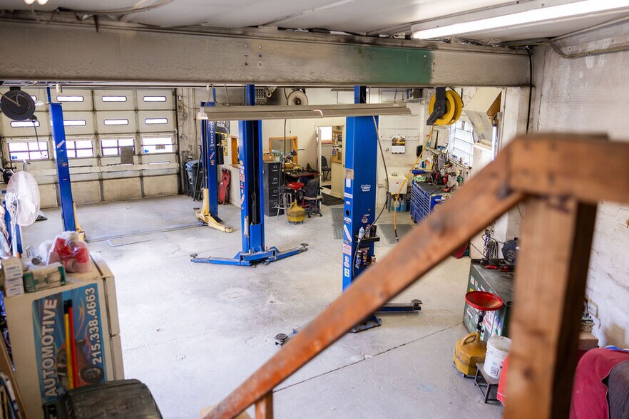 More Photos Of 8257 Frankford Ave, Philadelphia Auto Repair For Sale