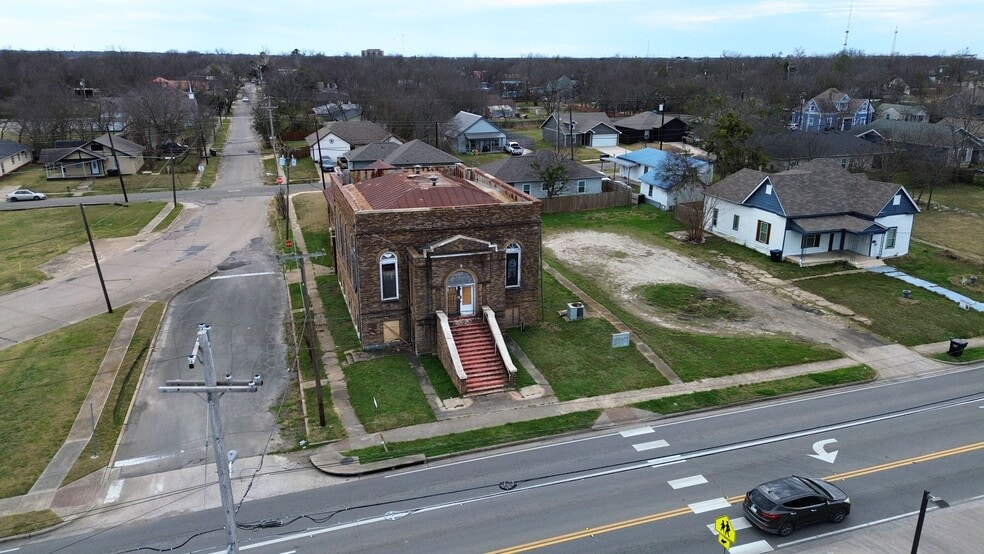 More Photos Of 3907 Lee St, Greenville Religious Facility For Lease