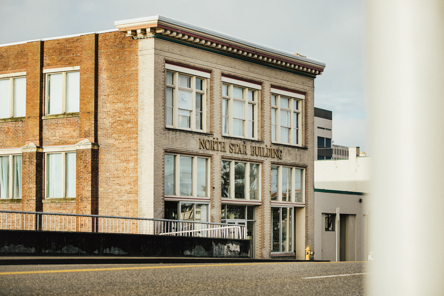 Primary Photo Of 2210 Hewitt Ave, Everett Loft Creative Space For Lease