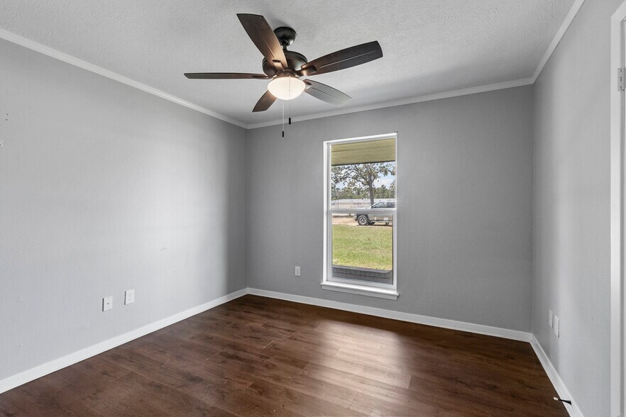 More Photos Of 13040 Highway 105 E, Conroe Industrial For Sale