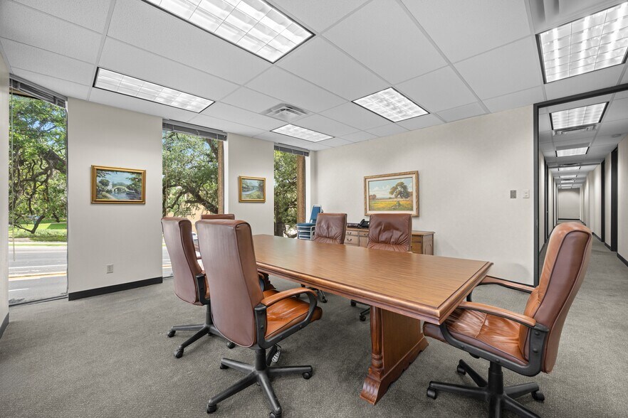 More Photos Of 1411 West Ave, Austin Office For Sale