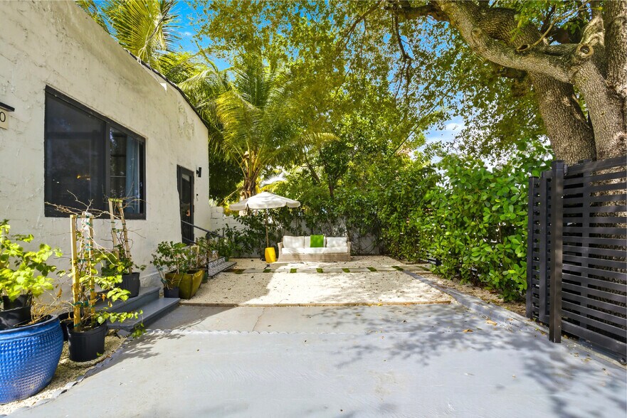 More Photos Of 8270-8280 NE 1st Pl, Miami Apartments For Lease