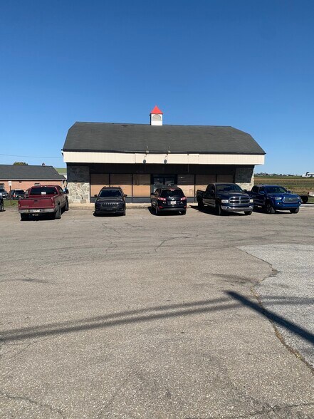 More Photos Of 2801 Lincoln Hwy E, Ronks Restaurant For Sale