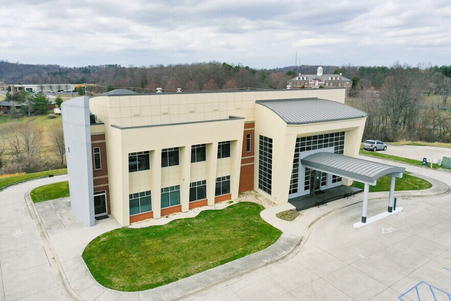 More Photos Of 200 City Hill Dr, London Medical For Lease