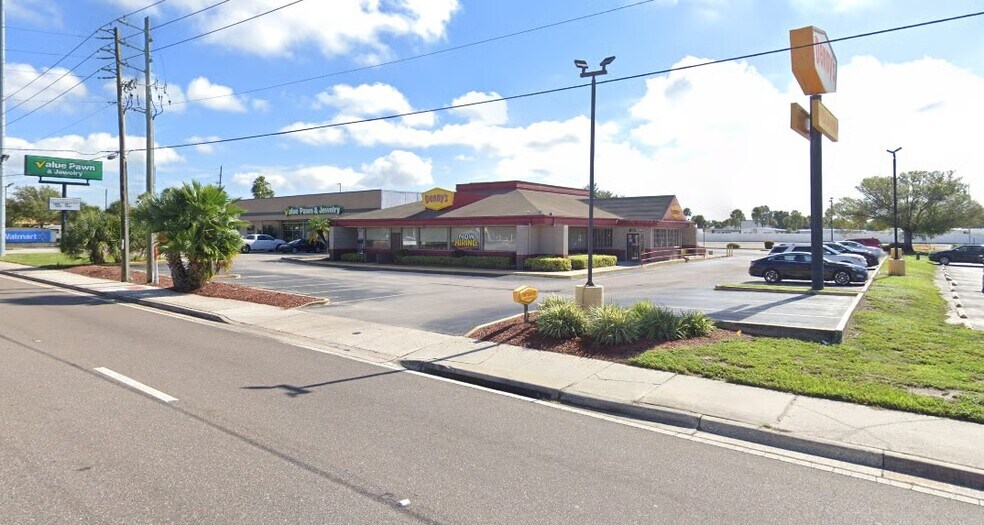 Primary Photo Of 940 Missouri Ave N, Largo Restaurant For Lease