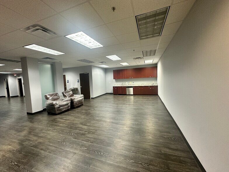 More Photos Of 6525 Shiloh Rd, Alpharetta Office Residential For Sale