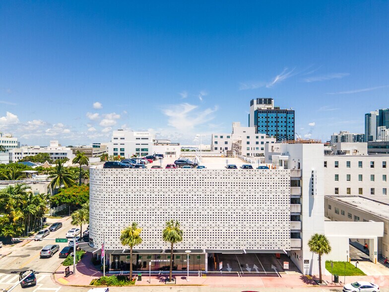 More Photos Of 420 Lincoln Rd, Miami Beach Loft Creative Space For Lease