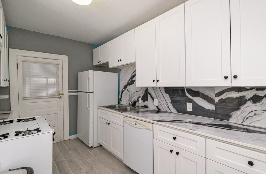 More Photos Of 1560 Gilpin St, Denver Apartments For Sale