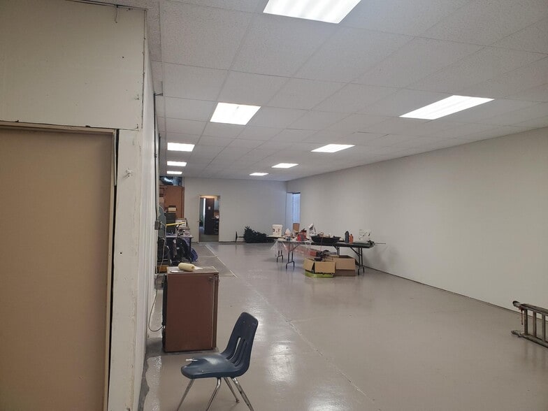 More Photos Of 124 E Jackson St, Hugo Office For Sale