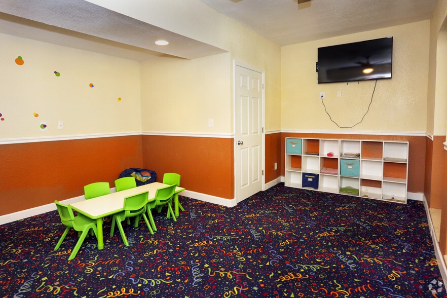 More Photos Of 5473 27th St S, Saint Petersburg Apartments For Sale