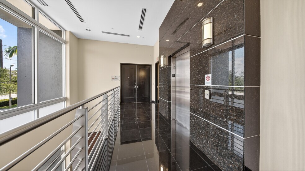 More Photos Of 10900 NW 25th St, Doral Office For Lease