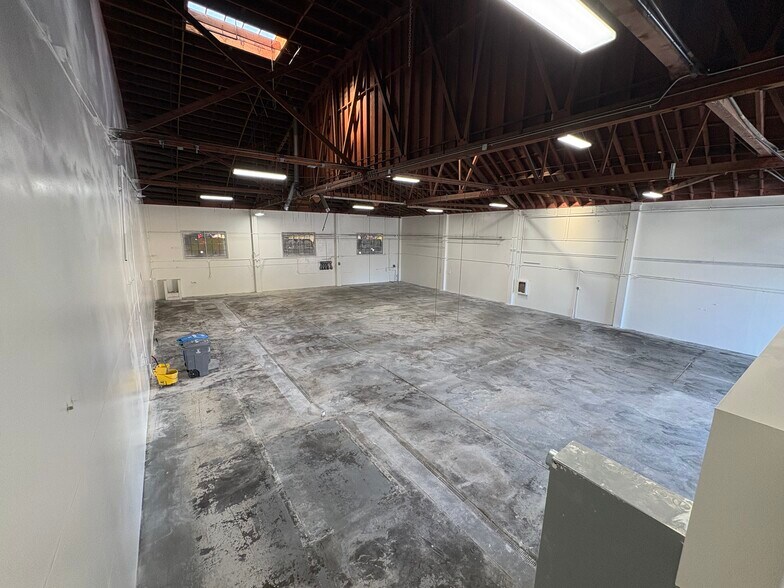 More Photos Of 660 Bryant St, San Francisco Service For Lease