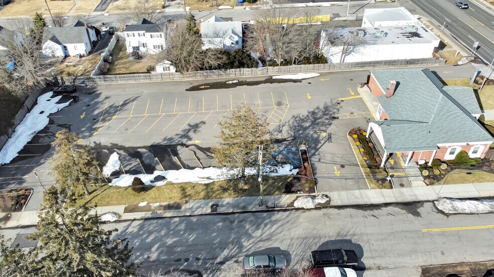 More Photos Of 472 Medford Ave, Patchogue Bank For Lease