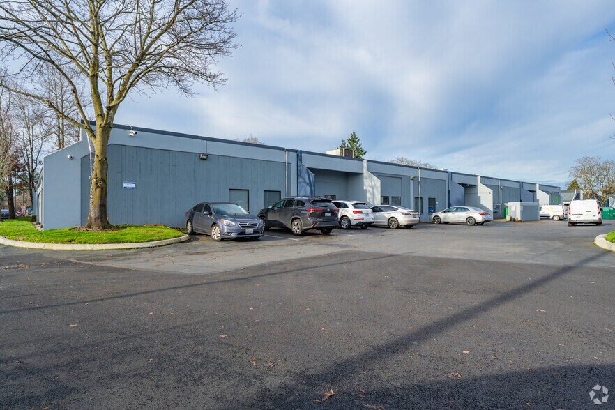More Photos Of 10109 S Tacoma Way, Tacoma Flex For Lease