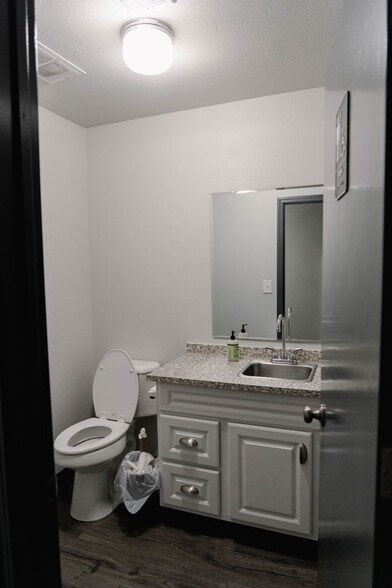 More Photos Of 8645-8651 Westpark St, Boise Warehouse For Lease