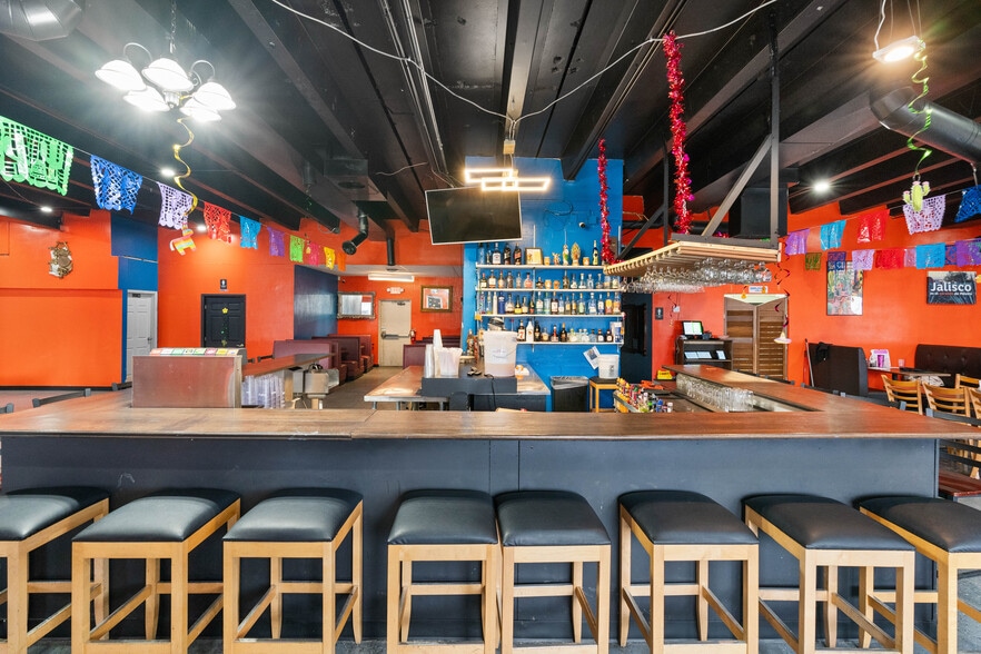 More Photos Of 7575 Broadway St, Denver Restaurant For Sale