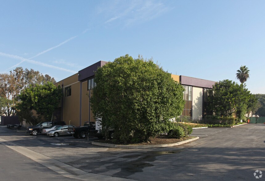 More Photos Of 8621 Hayden Pl, Culver City Light Manufacturing For Sale