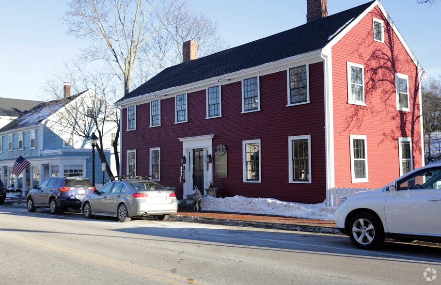 More Photos Of 44 North St, Hingham Storefront For Lease