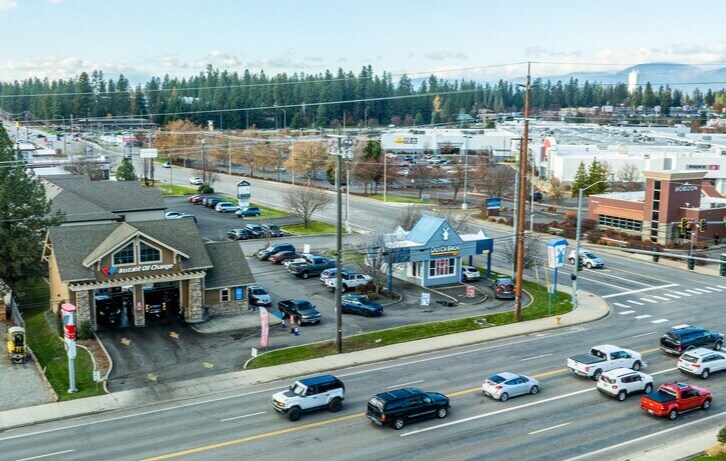 Primary Photo Of 124 W Hanley Ave, Coeur D Alene Fast Food For Sale