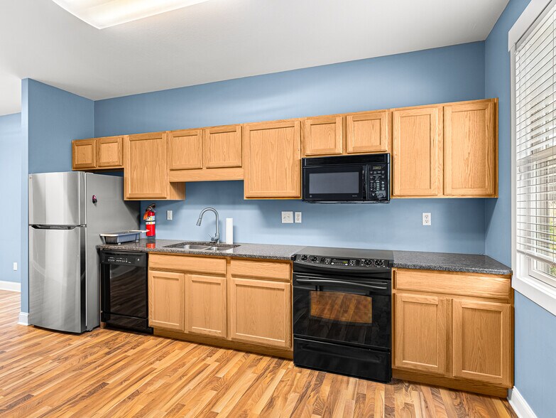 More Photos Of 14 Mimidis Ln, Swannanoa Office For Sale