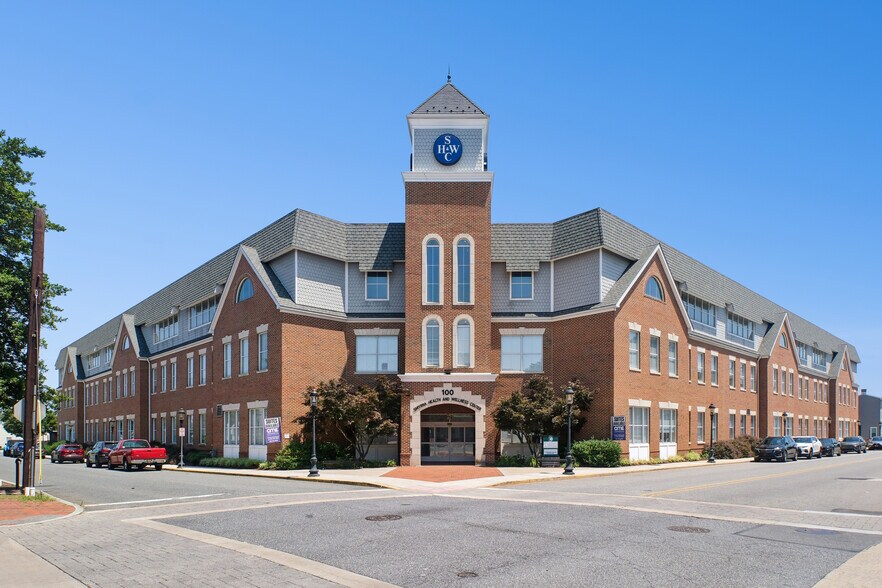 Primary Photo Of 100 S Main St, Smyrna Medical For Sale