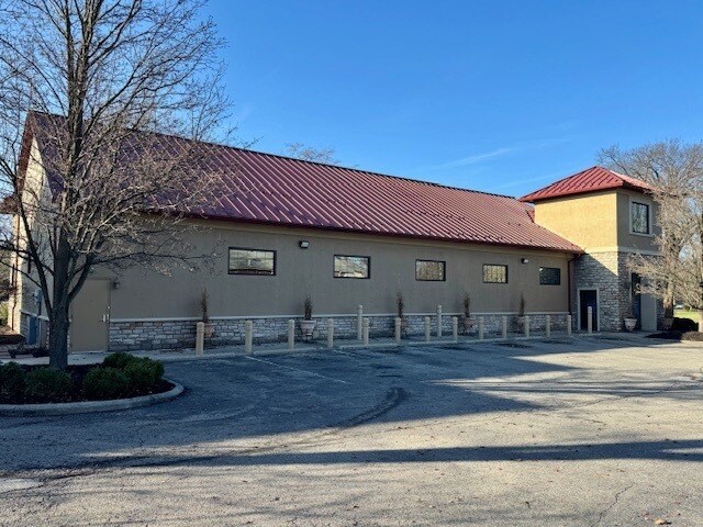 More Photos Of 640 N Fountain Ave, Springfield Freestanding For Sale