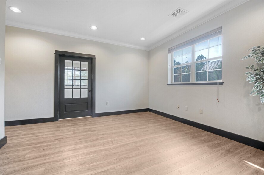 More Photos Of 4745 Caughlin Pky, Reno Office For Lease