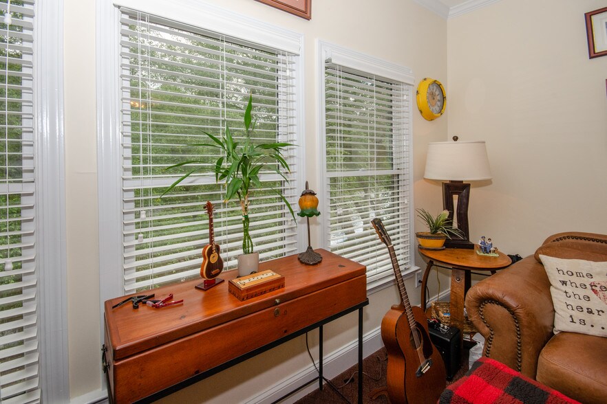 More Photos Of 892 Edelweiss Strasse, Helen Hotel For Sale